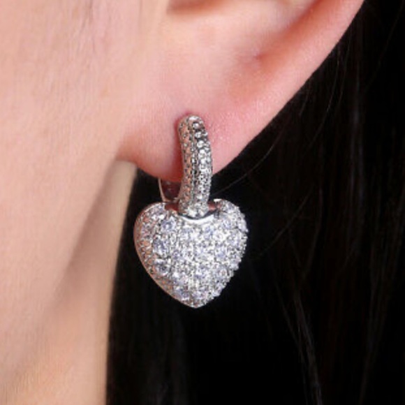 New Sterling silver Heart Earrings - Picture 8 of 8